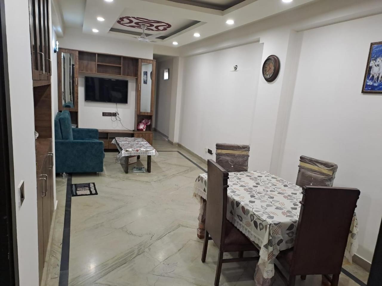 Short New Delhi