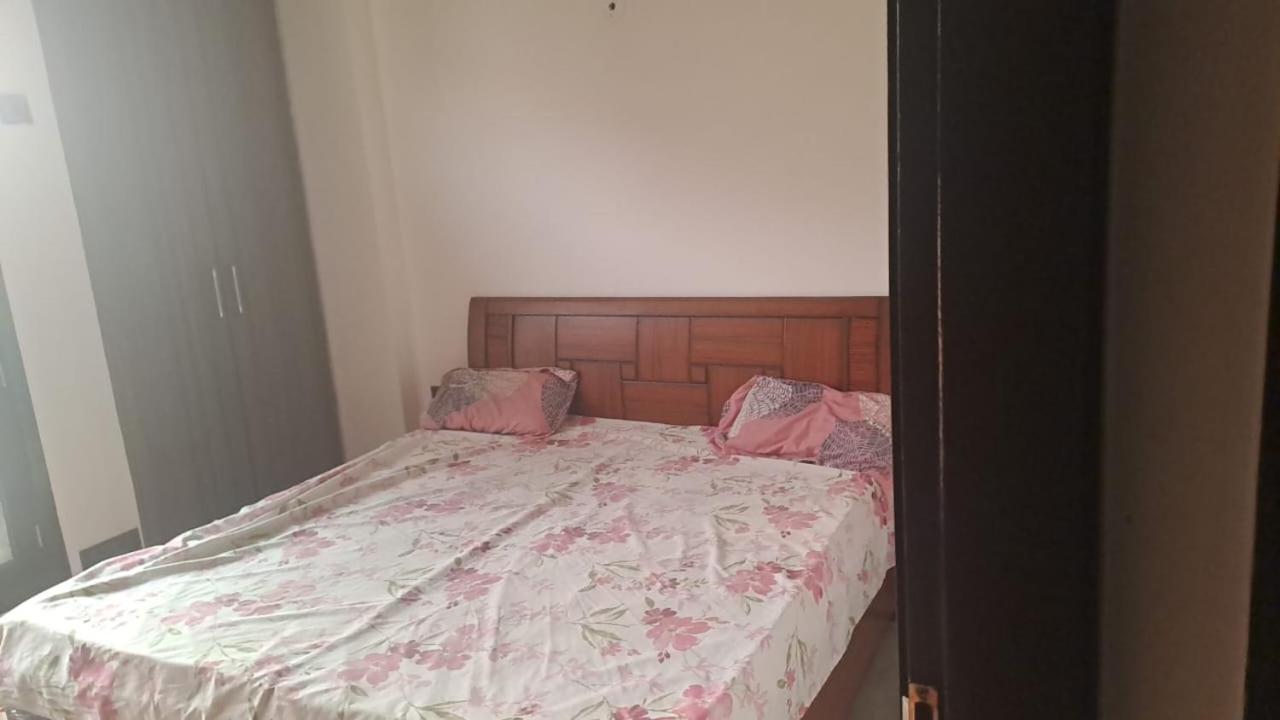 Short Apartment New Delhi